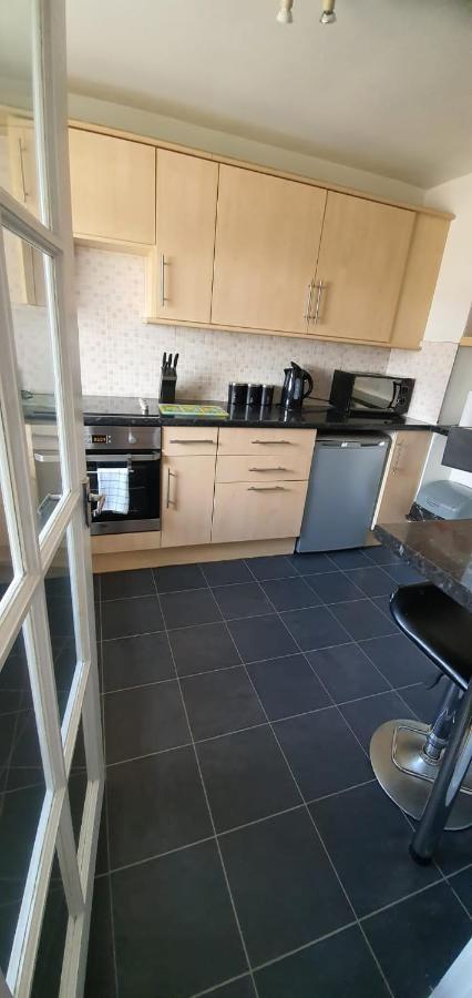 No 11 3 Bed Serviced Appartment Town Centre Girvan Dış mekan fotoğraf