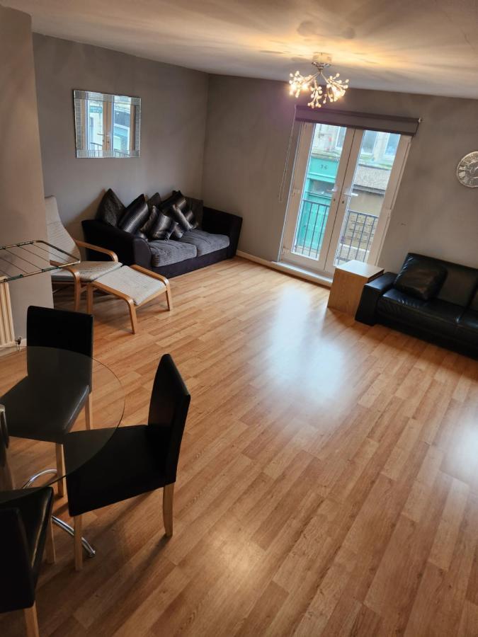 No 11 3 Bed Serviced Appartment Town Centre Girvan Dış mekan fotoğraf