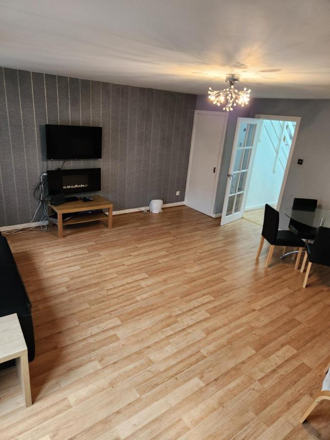 No 11 3 Bed Serviced Appartment Town Centre Girvan Dış mekan fotoğraf
